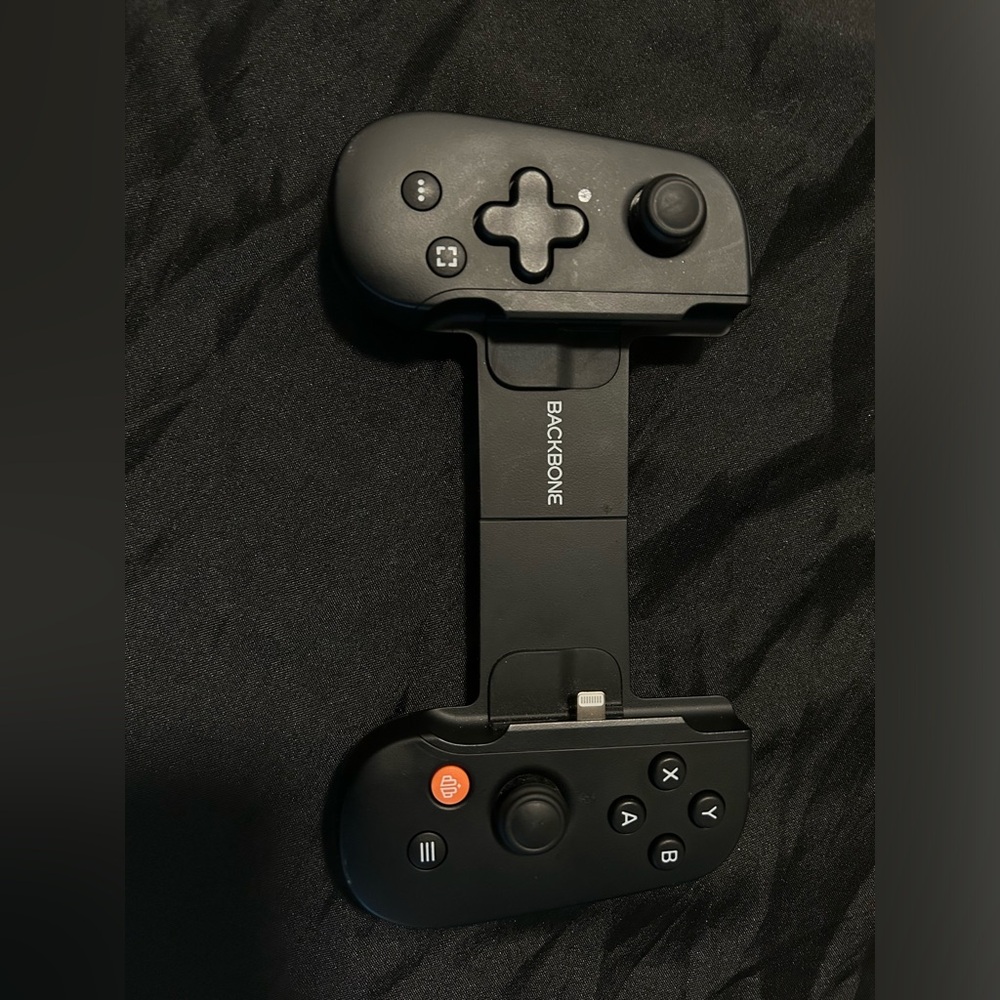 Backbone Mobile Gaming Controller — Black